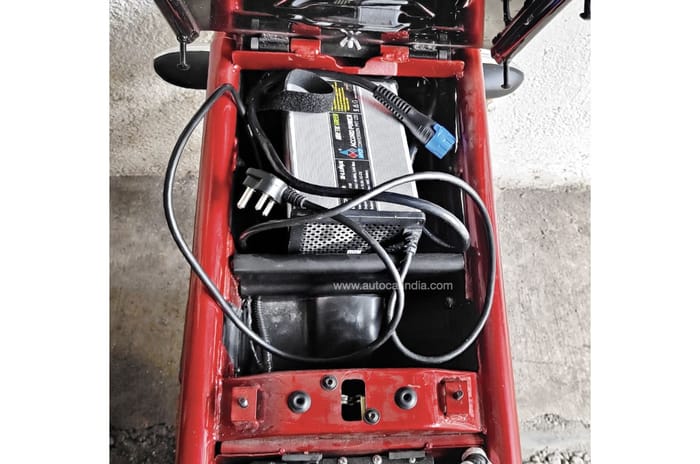 Kinetic Green E Luna review: Still relevant today?